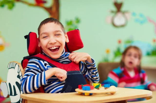 Co się należy dziecku z autyzmem? Kluczowe wsparcie i świadczenia Co się należy dziecku z autyzmem? Kluczowe wsparcie i świadczenia